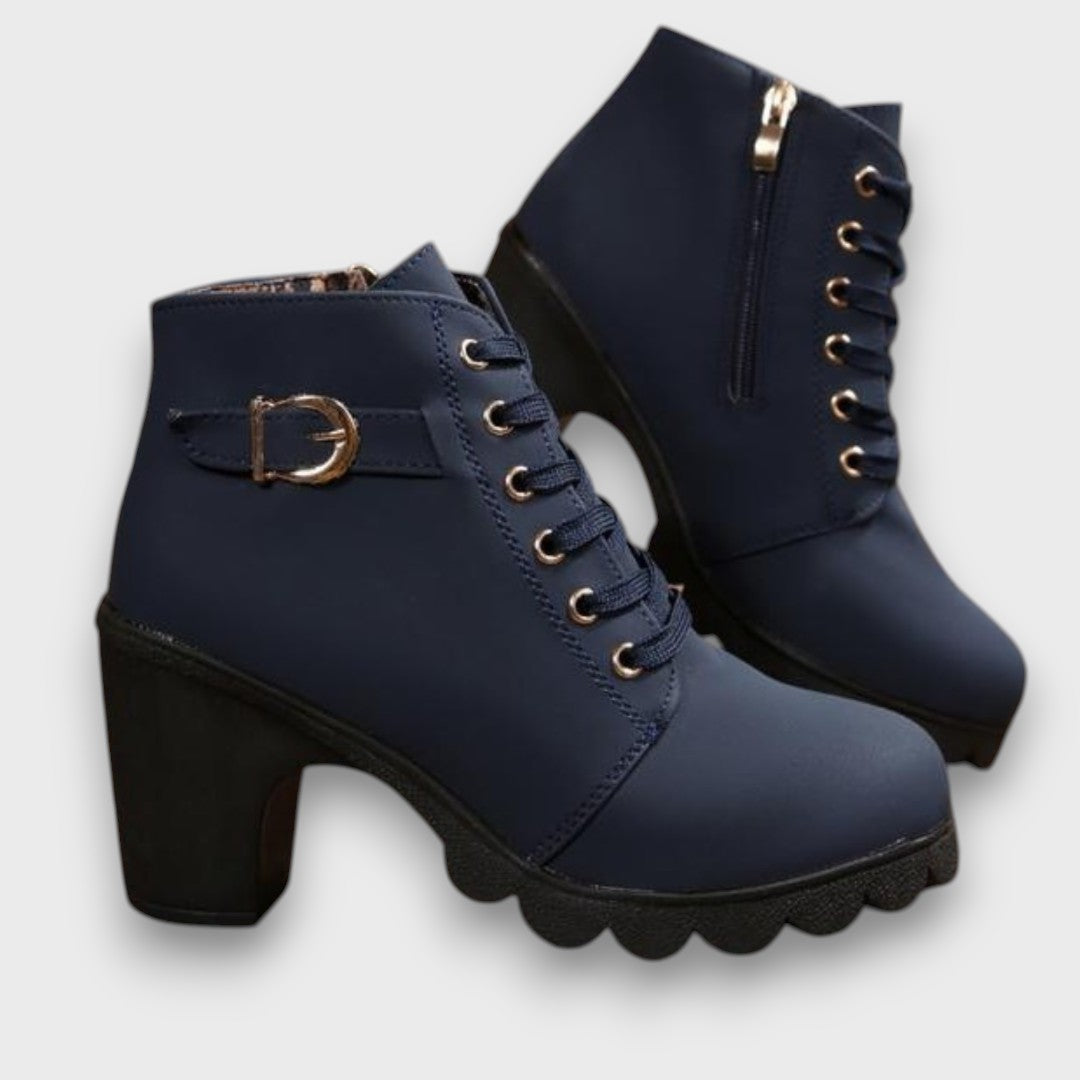 Aisha | Botas Ortopédicas con Hebilla & Tacón Chunky