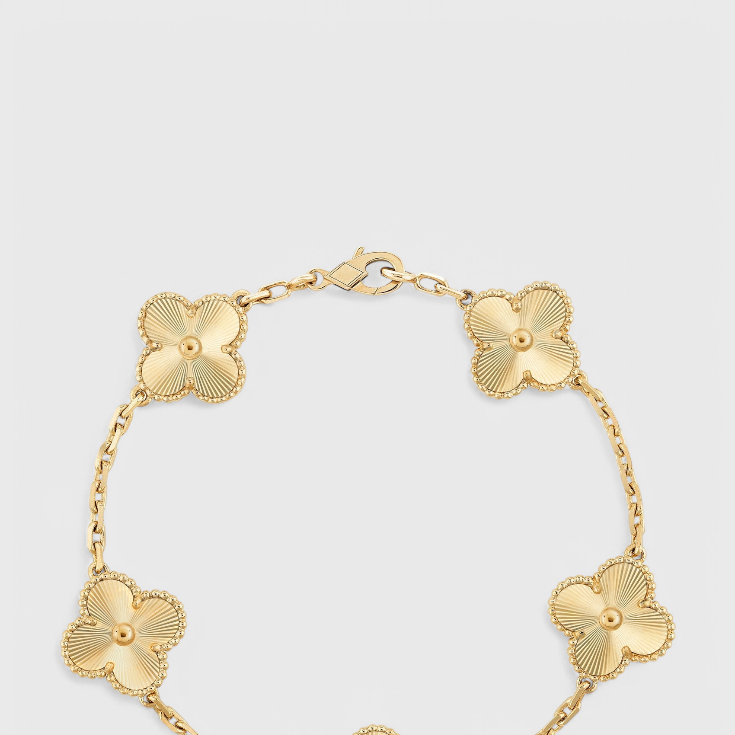 Pulsera con Motivo de Trébol y Elegancia Baño de Oro