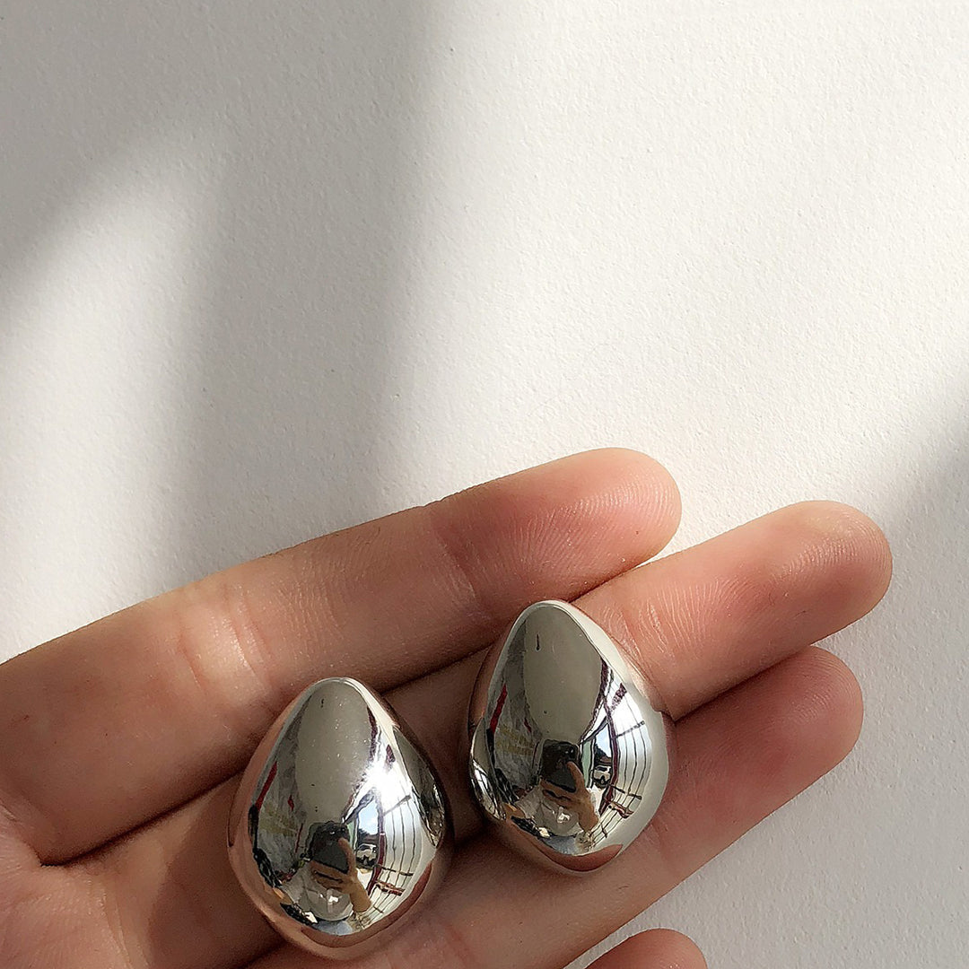 Pendientes Metálicos en Forma de Gota