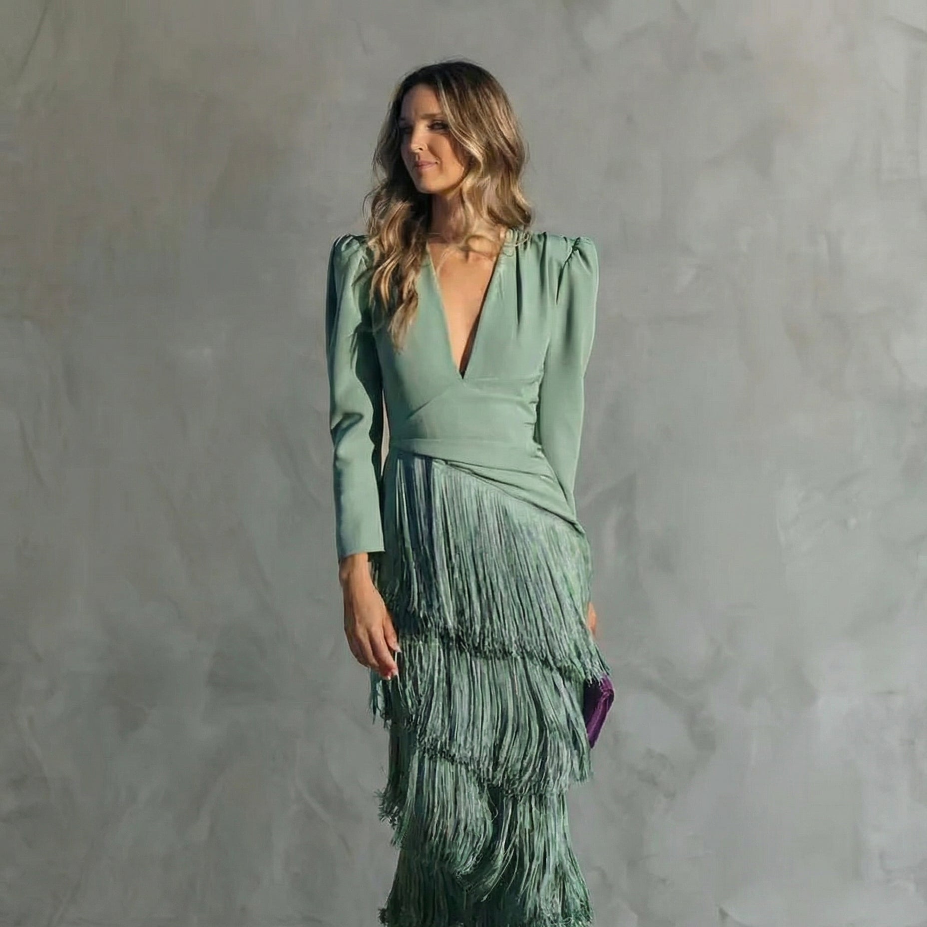 Clara | Vestido elegante con mangas de flecos